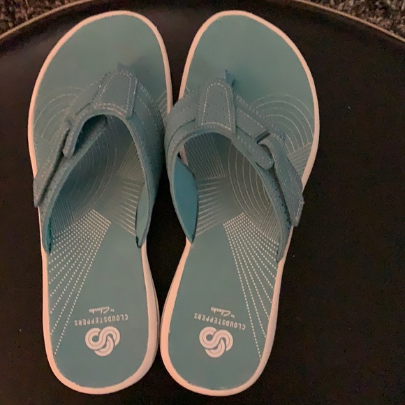 Clarks Shoes - New Women’s Clark’s sandals/flip flops. Size 7 turquoise in color.
